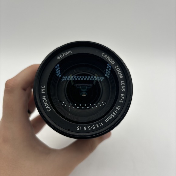 Canon EF-S 18-135mm IS 1:3.5-5.6 Image Stabilizer Lens Made in Taiwan - Picture 5 of 12